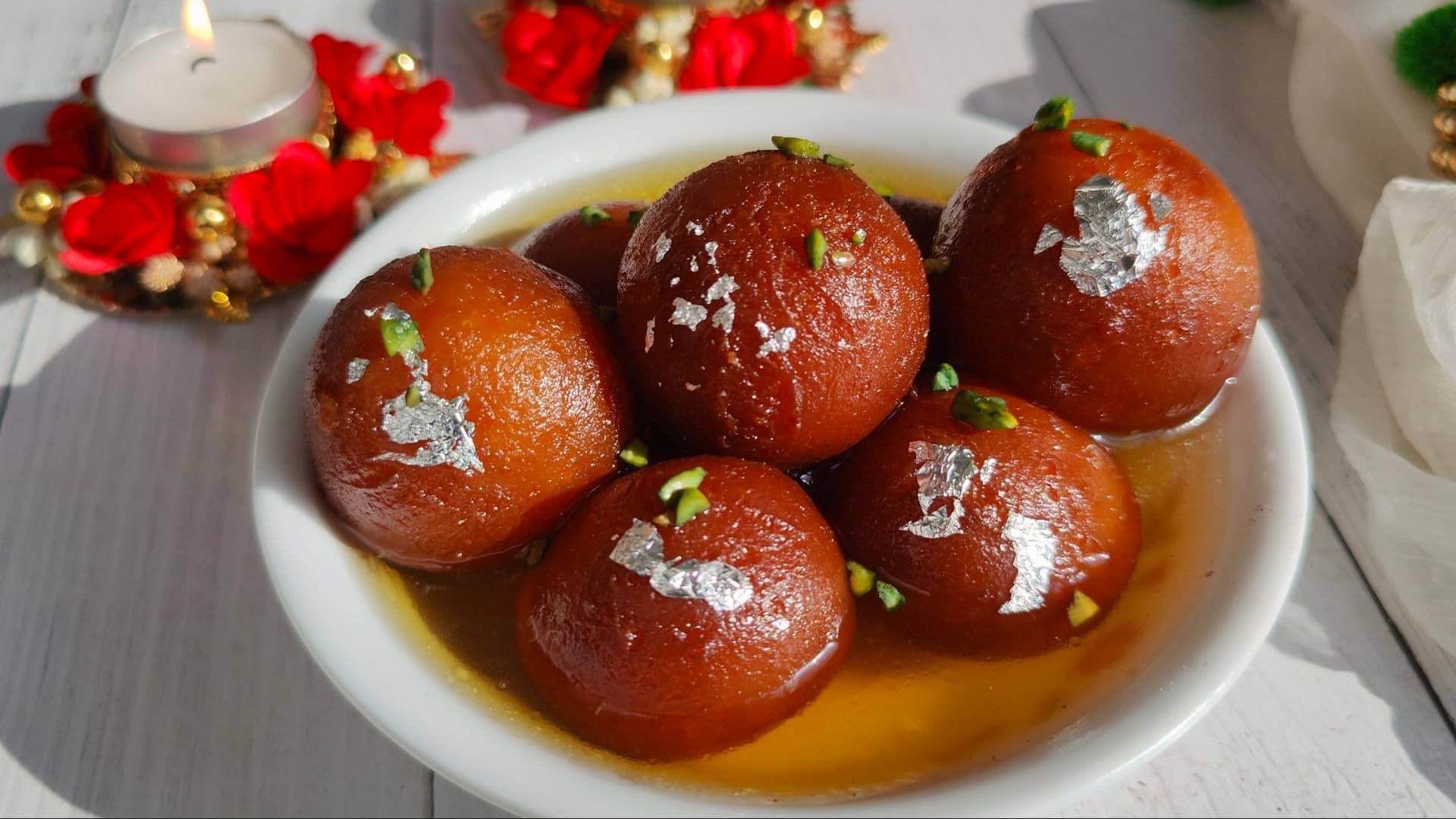 Safranlı Tatlı Topları: Gulab Jamun Tarifi
